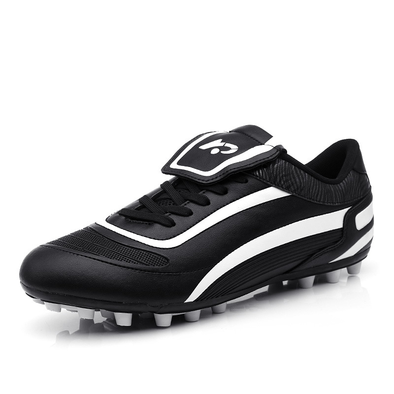 Men's Outdoor Ultralight Soccer Shoes Non-Slip Boys Football Kids Sport Training Sneakers Soccer Shoes