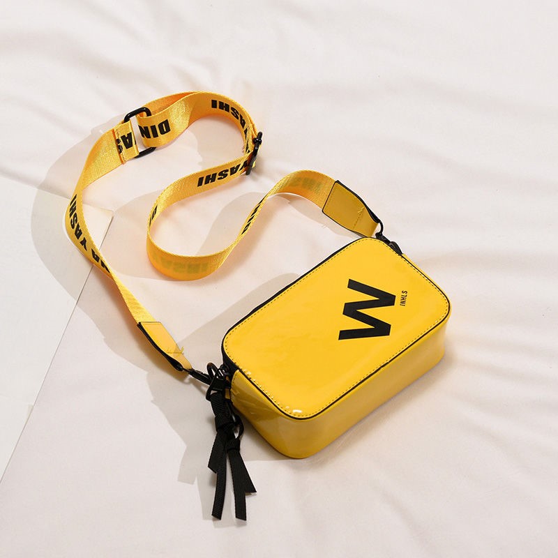 Women's 2023 Trend Crossbody Bags Letter W Wide Straps Shoulder Bag Purses Designer Small Shopper Handbags Clutches