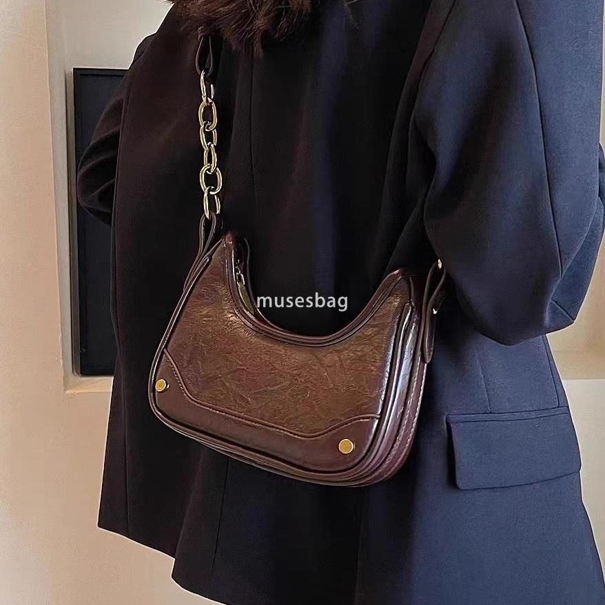 High quality and niche design underarm bag for women's new Instagram Spicy Girl Chain Shoulder Bag, niche commuting versatile crossbody bag