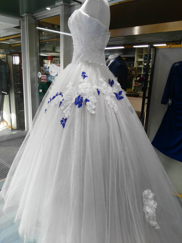 Vintage Drop Waist A-Line Wedding Dresses Strapless Sleeveless Tulle Long Colorful Bridal Gowns Lace Appliques Ivory And Royal Blue Elegant Bride Rece