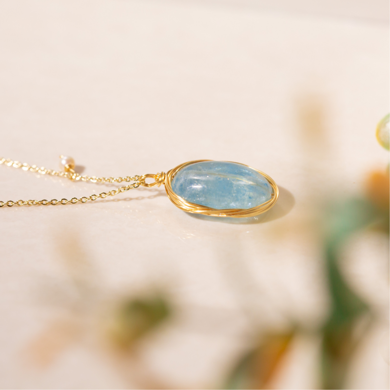 Women's Jewelry Gift Captivating Aquamarine Pendant Necklace