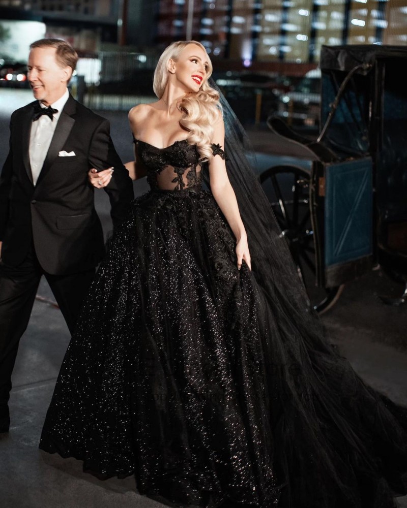 LORIE Black Wedding Dresses Glitter Bride Gown with Off Shoulder Ball Gown Sweetheart Lace Wedding Gown Plus Size