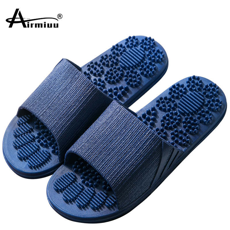 Massage Slippers Summer Men Indoor Non-slip Bathroom Flip Flops Soft Bottom Couple Slippers Women Massage Point Home Sliders