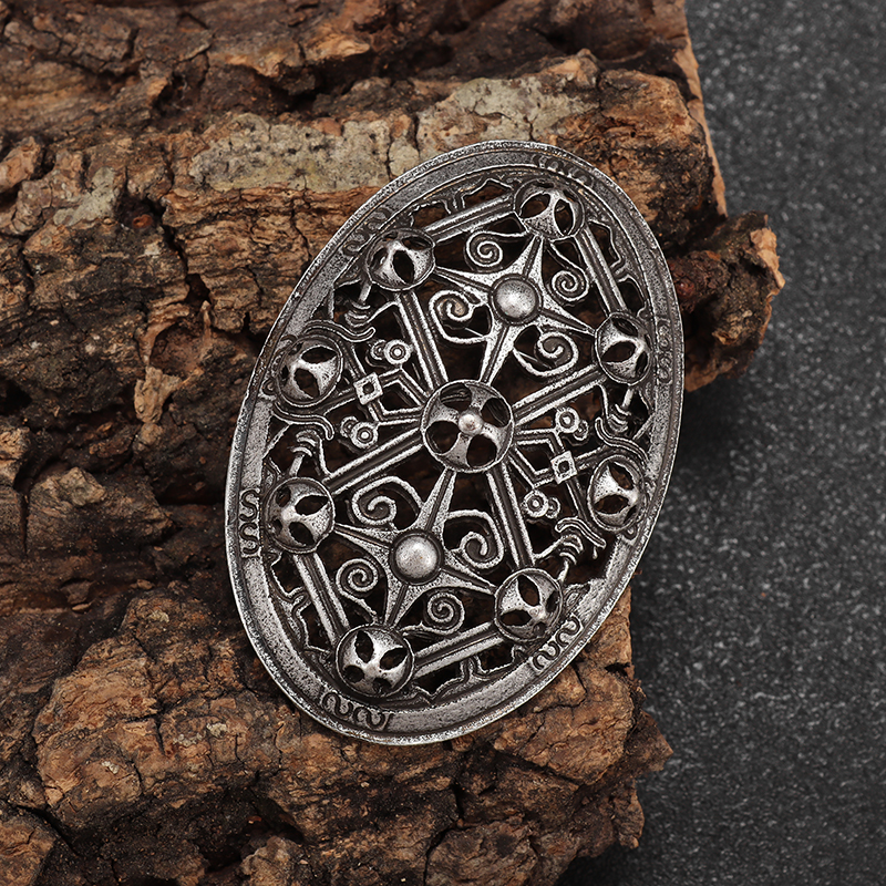 Vintage Gothic Scandinavian Shield Brooch Nordic Celtic Metal Pin Men's Irish Knot Witchcraft Witch's Knot Amulet Jewelry Gift