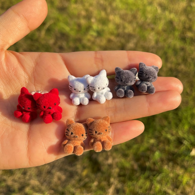 Cute Korean Flocking Cat Earrings For Women Girls Velvet Fabric Animal Stud Earrings Plush Cats Earring Ear Stud Jewelry Brincos