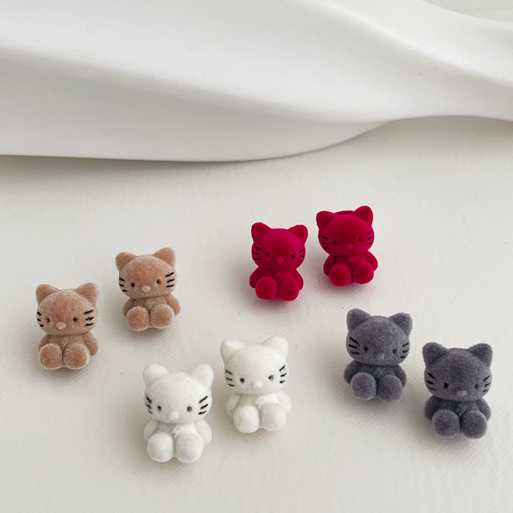 Cute Korean Flocking Cat Earrings For Women Girls Velvet Fabric Animal Stud Earrings Plush Cats Earring Ear Stud Jewelry Brincos