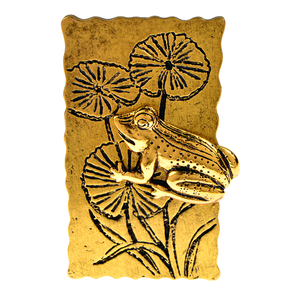 CINDY XIANG Creative Frog Lying On the Lotus Leaf Brooches For Women And Men Cute Animal Insect Geometric Pins Brooch Jewelry