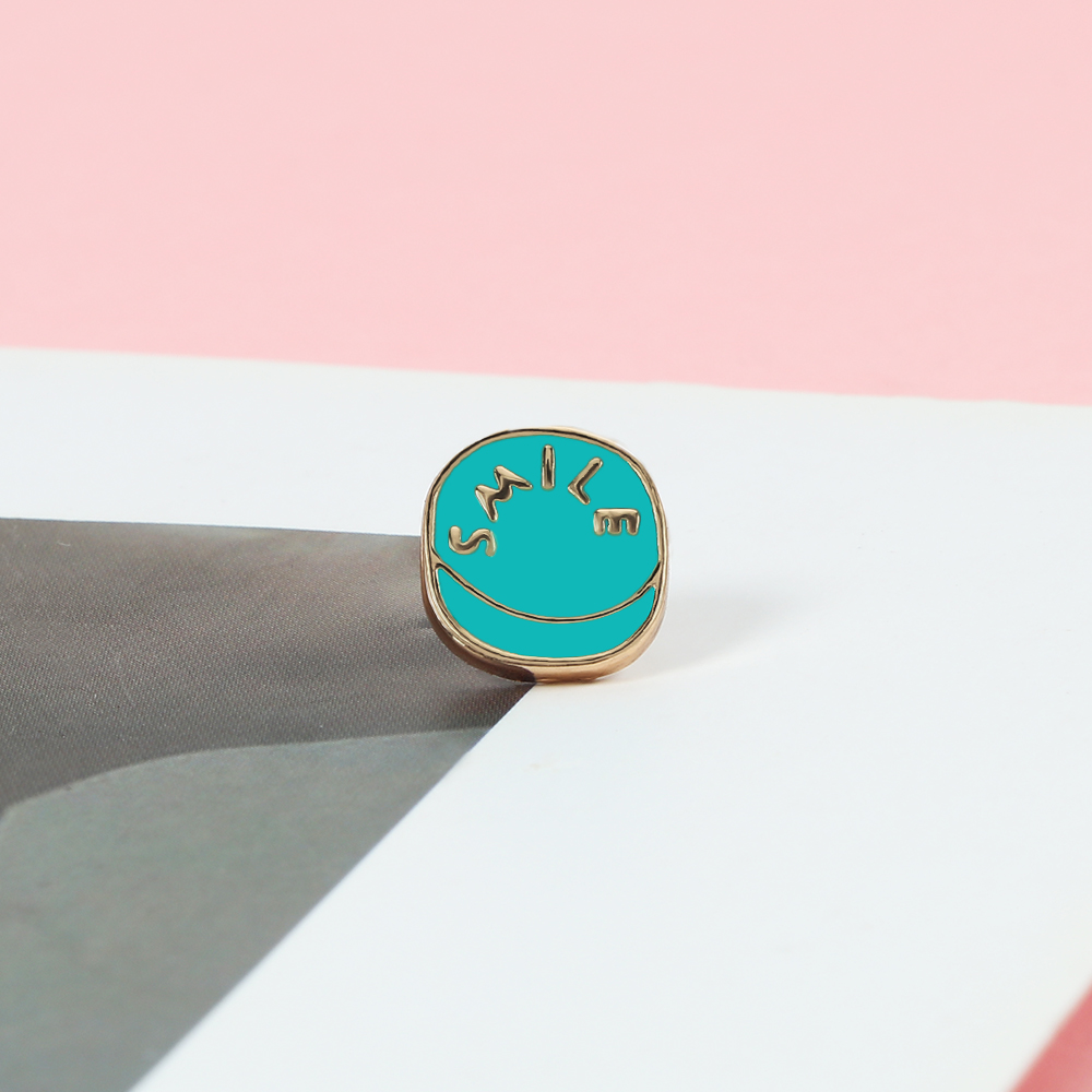 CHEER UP Energy Pill Enamel Pins Smile Relax Calm Down Medicine Doctor Nurse Brooch BackPack Shirt Lapel Pin Badge Jewelry Gift