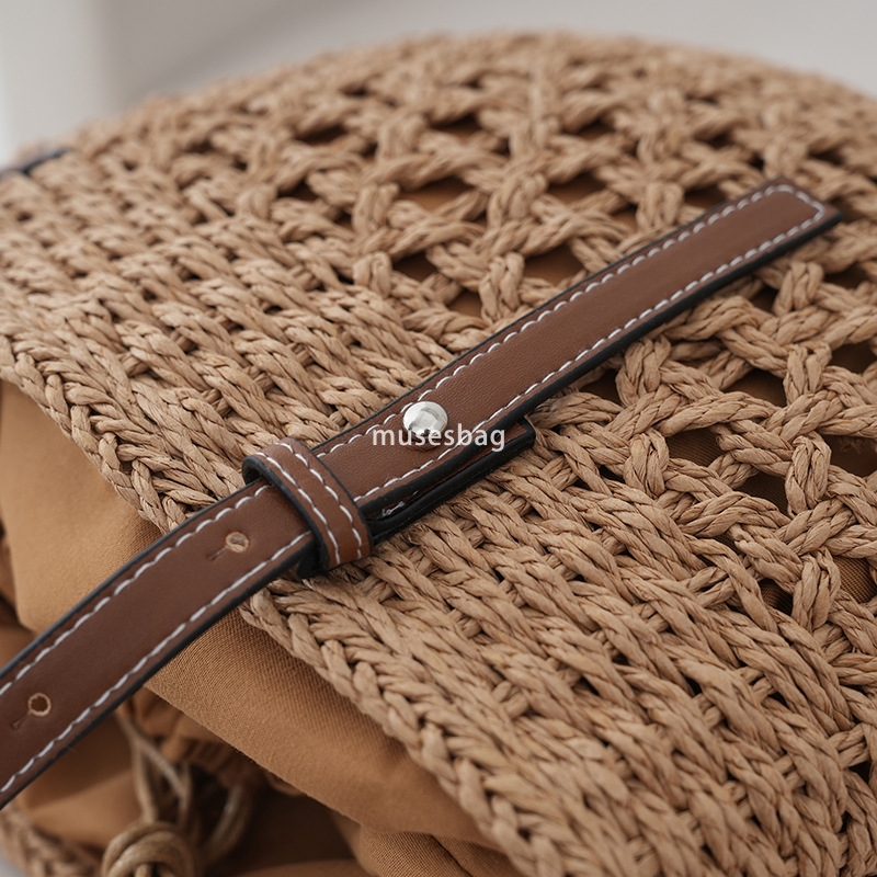 Elegant and stylish women high-end handbag straw woven bag beach bag handcrafted woven practical high-capacity cotton thread vegetable basket travel a