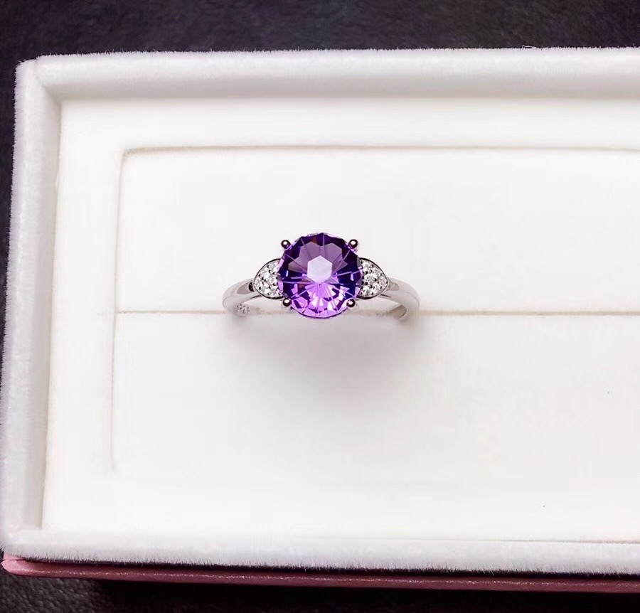 Natural amethyst ring, 925 silver, the price is suitable, shop promotional products