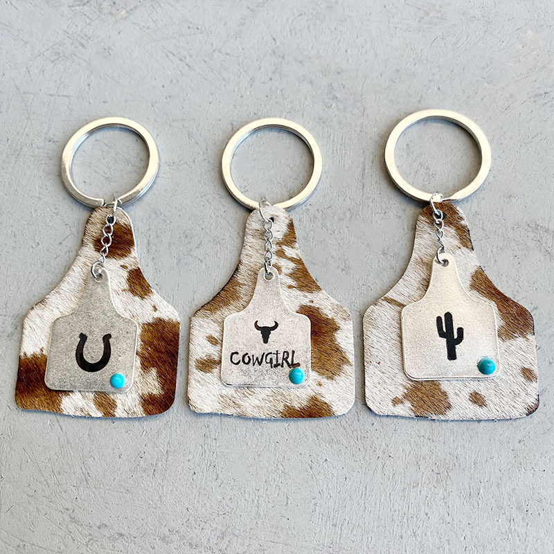 2021 Western Turquoise Metal Bull Head Shape Jewelry Cactus Horseshoe Bull Head Creative Leather Keychain for Women Men Gift