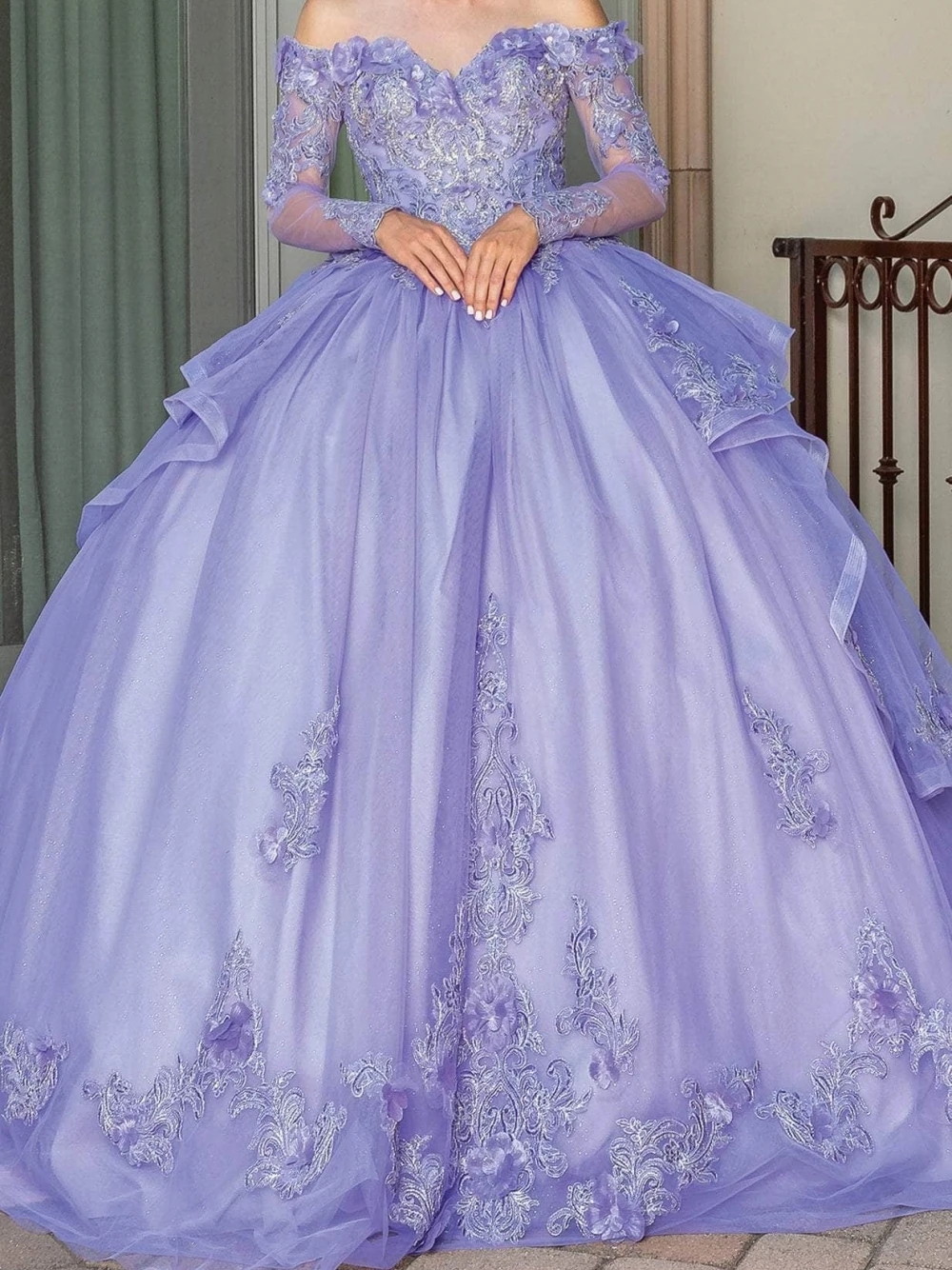 Illusion Quinceanera Dresses Off Shoulder Long Sleeves Ball Gowns 3D Appliques Lace Up Sweep Train Dress For Party Custom Made