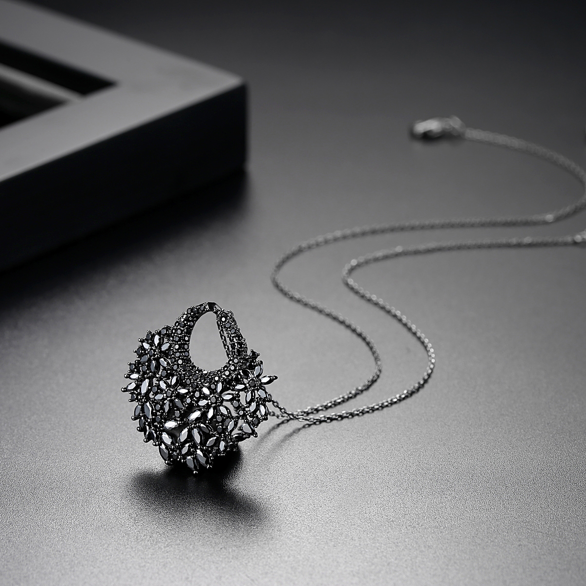 LUOTEEMI-Superbe ensemble de boucles d'oreilles en forme de fleur punk en pierre noire pour femme, collier et bague, accessoires de cosplay gothi