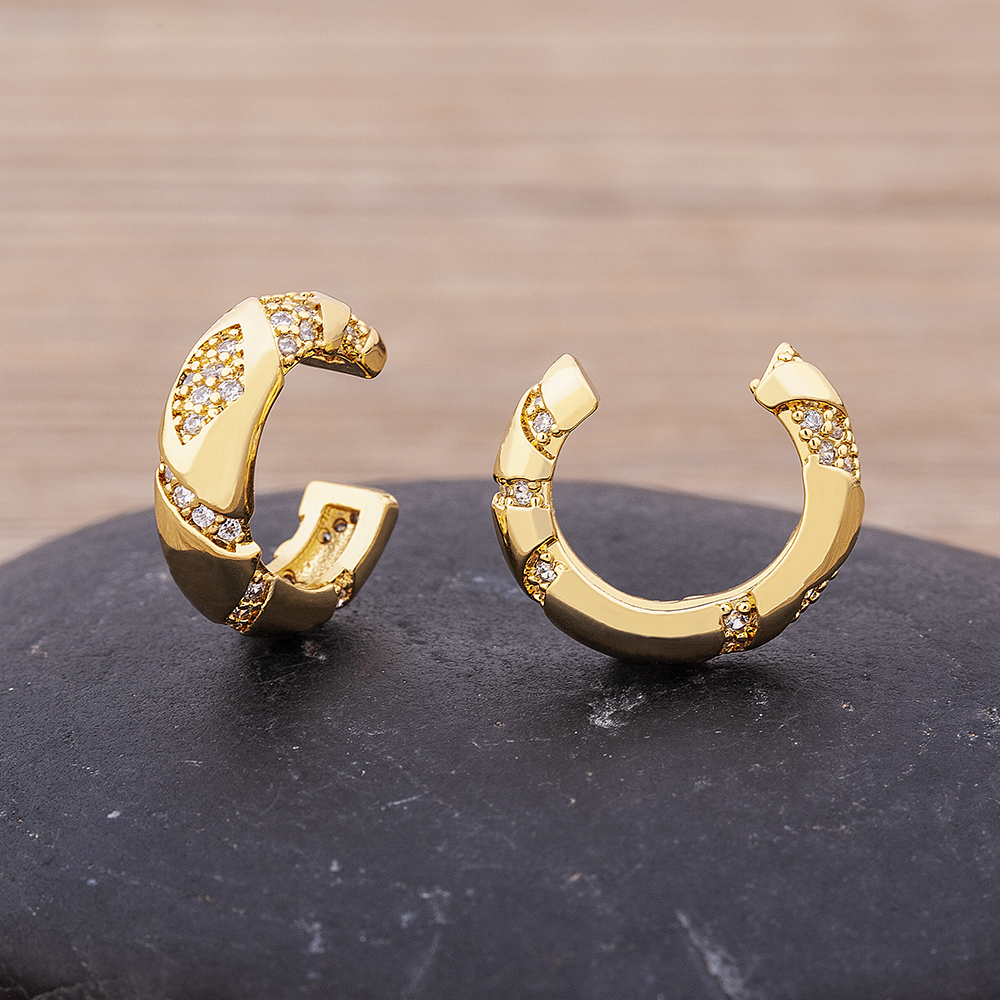 Hot Sale Wide Ear Cuffs Clip On Earrings for Women Without Piercing Copper CZ Cartilage Earcuffs Wedding Ear Clips Jewelry