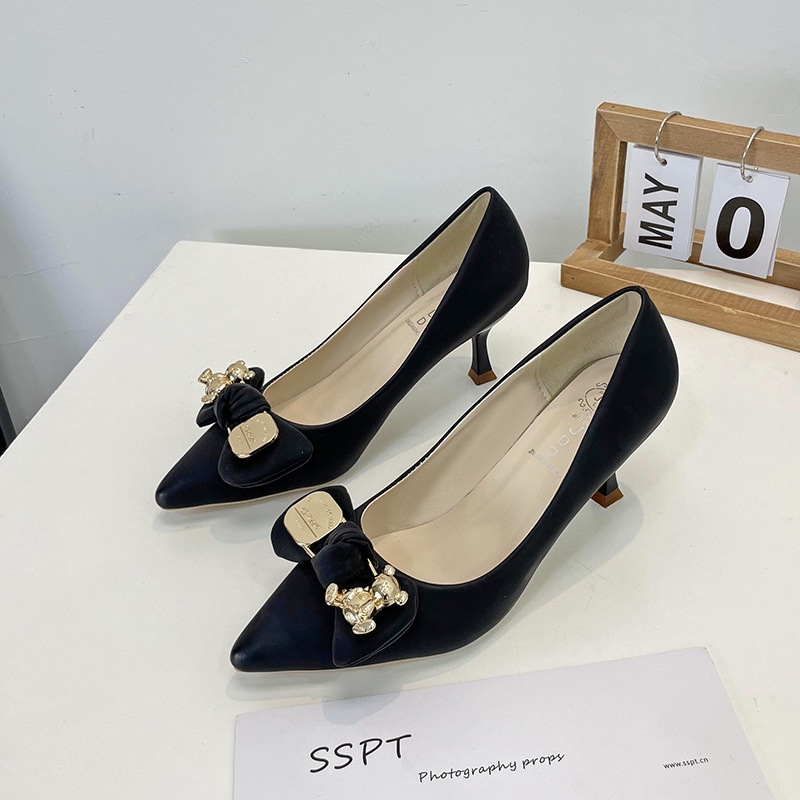 High heels women 2024 autumn new metal buckle temperament women's shoes senior sense pointy thin heels banquet single shoes