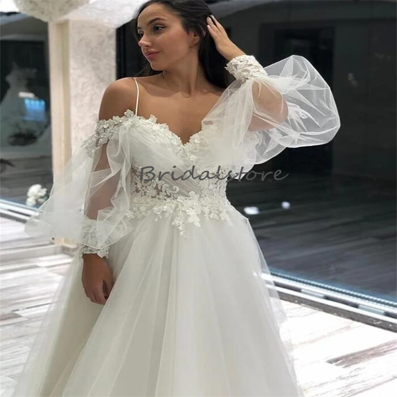 Spaghetti Straps Boho Wedding Dresses Puff Sleeves Lace Bohemian Bridal Dress Charming A Line Tulle Garden White Bride Dress Elegant Custom Made Robe 