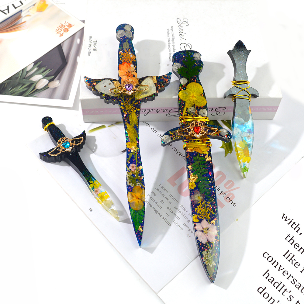 2021 Mixed Long Knight Battle Swords Resina Epoxi Transparente Moulds Cute Knife Silicone Molds For Resin Art Jewelry Making Kit
