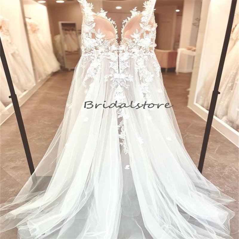 Plus Size Light Champagne Wedding Dresses With Slit Elegant V Neck Appliques Lace Tulle Country Bridal Gowns Custom Bride Dress Tulle Lace Robe De Mar