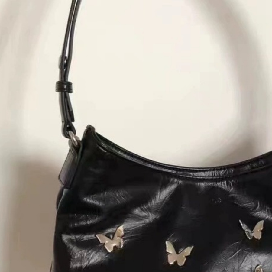 High quality niche spicy cool style three-dimensional butterfly bag new fashionable metal texture handbag light luxury commuting underarm bag