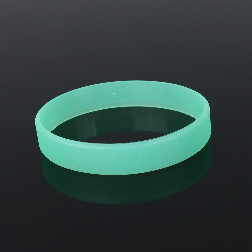 6 Colors Glow in the Luminous Elastic Rubber Silicone Bracelets Men Women Bangles Basketball Sports Wristbands Silicone Bracelet