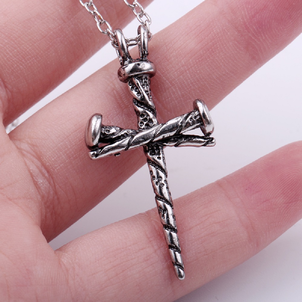 Vintage Men's Nail Shape Cross Pendants Necklace Punk Gothic Men Jewelry New Design Personality Necklace