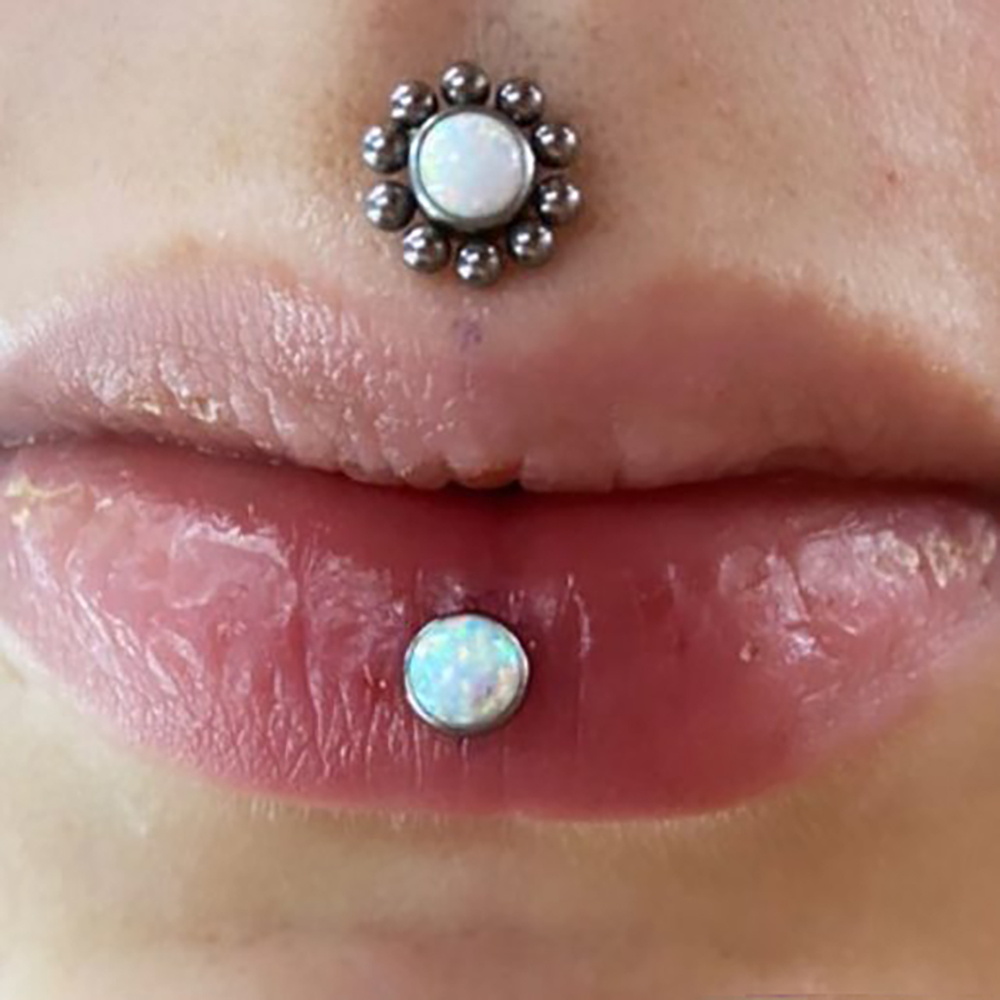 1PC 316L Surgical Steel Flower Opal Labret Lip Ring Cz Internally Threaded Ear Cartilage Tragus Helix Daith Piercing Jewelry