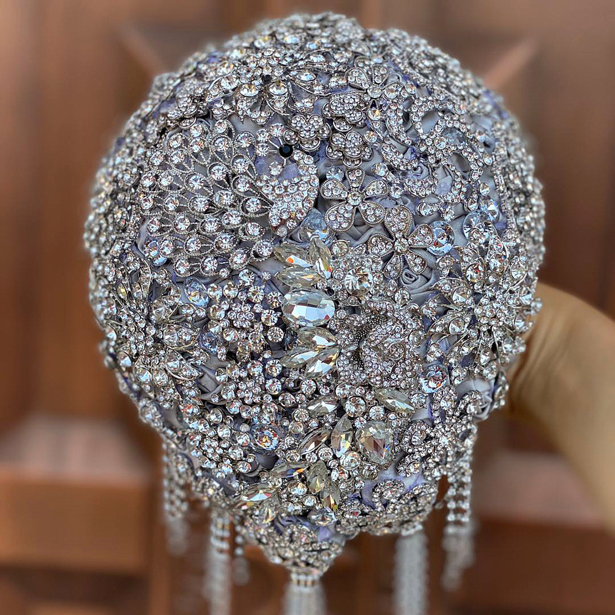 Kyunovia Cascading Teardrop Bouquet Silver Brooch Bouquet Wedding Accessories Jewelry Bouquet Crystal Cascade Bouquet FE69