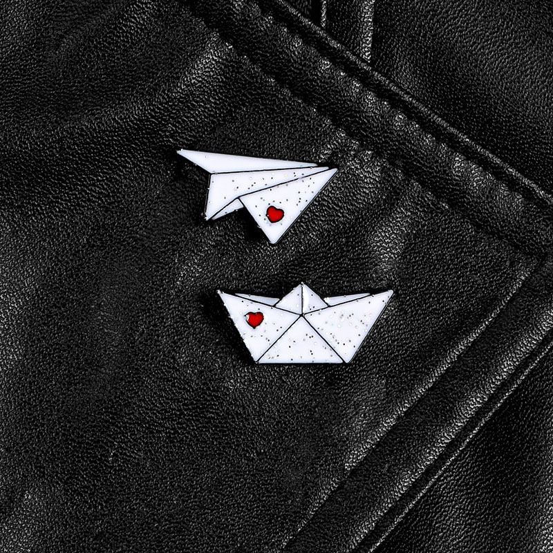Paper Airplane Boat Enamel Pins Brooches Badges Bags Kids Metal Pin Gifts For Friends Jewelry Brooch DIY For Clothes Backpack