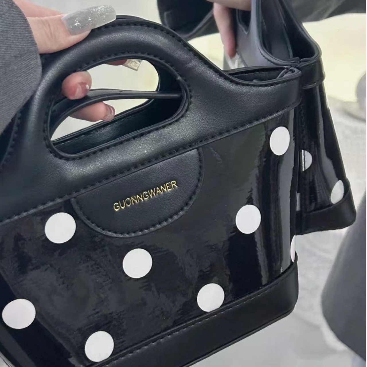 A niche bag for women a new high-end single shoulder bag fashionable crossbody bag casual and versatile portable vegetable basket bag