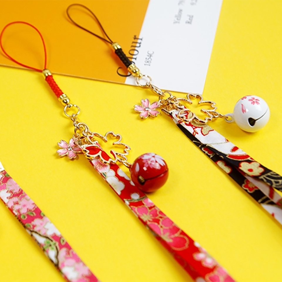 Cute Japanese Maneki Neko Sakura Bell Keychain with Cherry Lanyard Phone Charms Smartphone Strap for iphone Mible Phone Rope