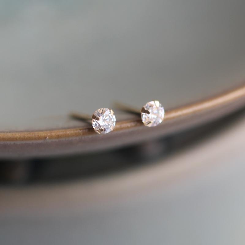 GOLDtutu 14 K Gold Crystal Earring for Women, Mini Dainty Simple Style, Small Stud Earrings, Jewelry Gift, kj50