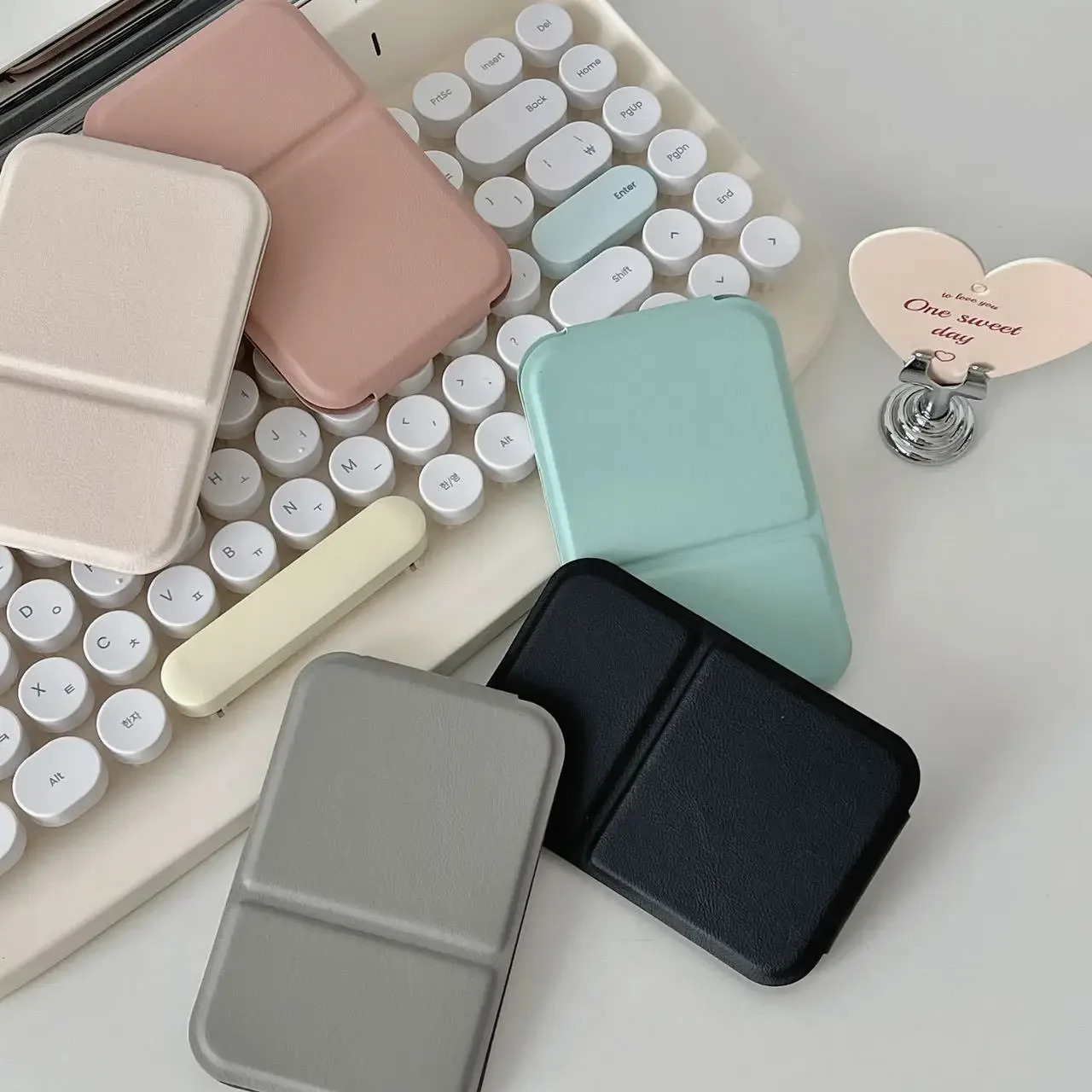 Desktop Solid Color PU Leather Simple Portable Handheld Makeup Foldable Student Compact Cute Pocket Mirror F624-6