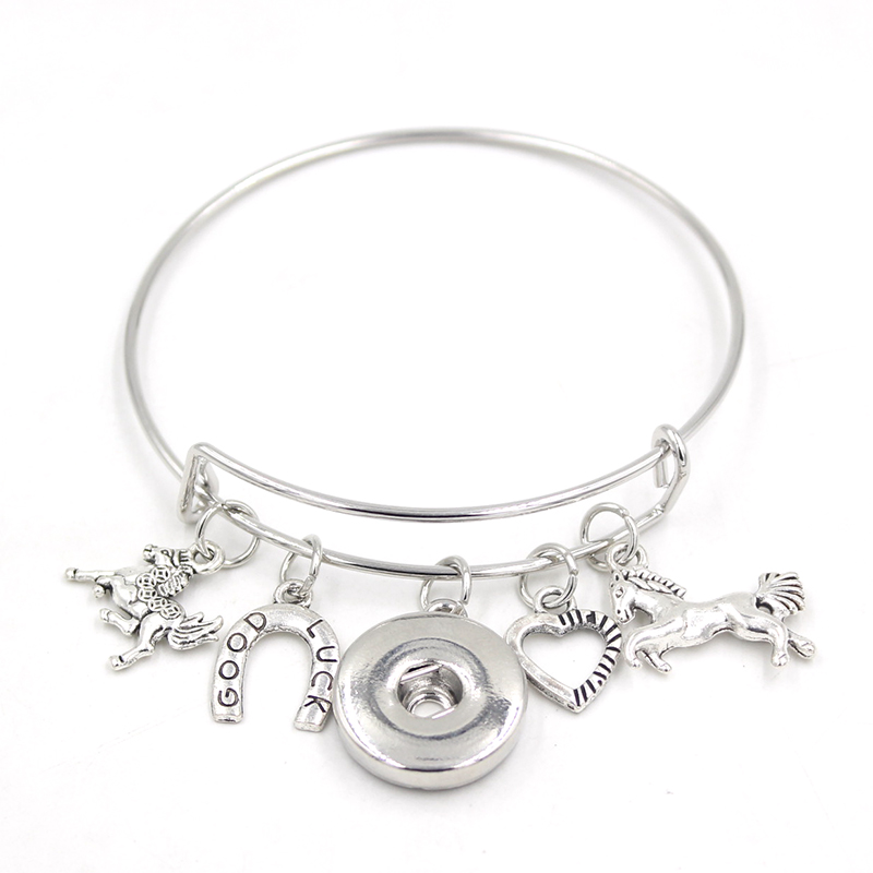 10pcs Western Cowboy Cowgirl Bracelets Wholesale Expandable Wire Bangle Equestrian Horse Horseshoe Bracelet 18mm Snap Jewelry