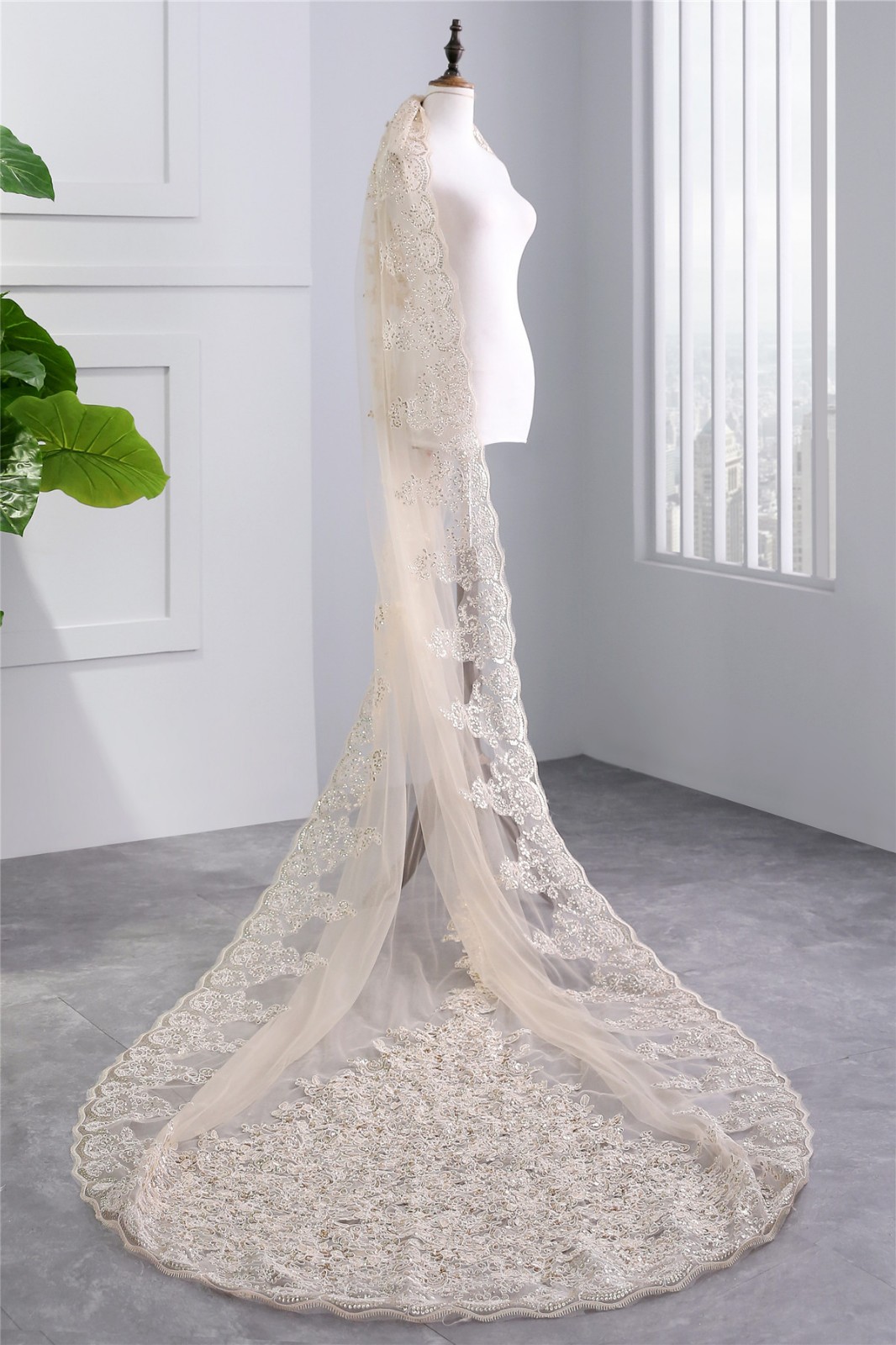 Luxury 3M Lace Edge Champagne Bridal Wedding Veils One-layer Sequin Appliqued Full Lace Adult Cathedral Veil Accessoires Mariage