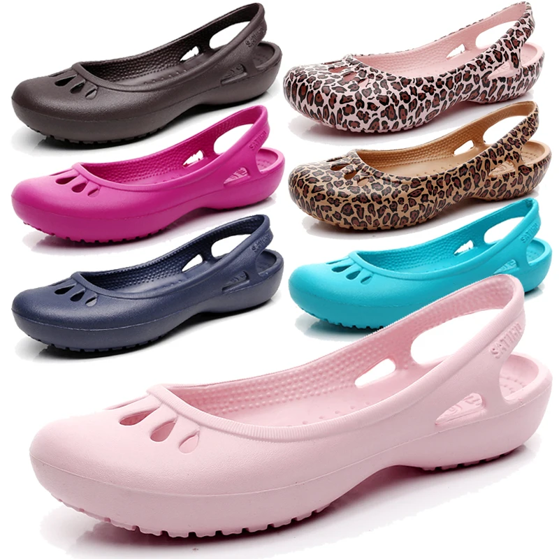 2023 New Home Non-slip Summer Hole Shoes Female Flat Sandals Plastic Jelly Sandals Female Large Size Girls Clogs EVA Shoes