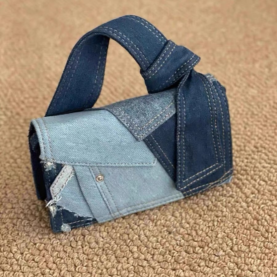 Small and versatile denim patchwork diagonal cross bag for women's new commuting portable small square bag Korean casual shoulder bag