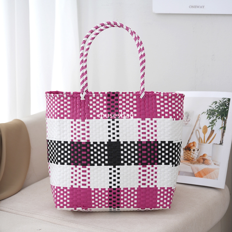Designer Women's High Quality Retro Practical Plastic Stripes Large Capacity Plaid Handbag Handheld Basket Vegetable Basket Bag Beach Bag Large S