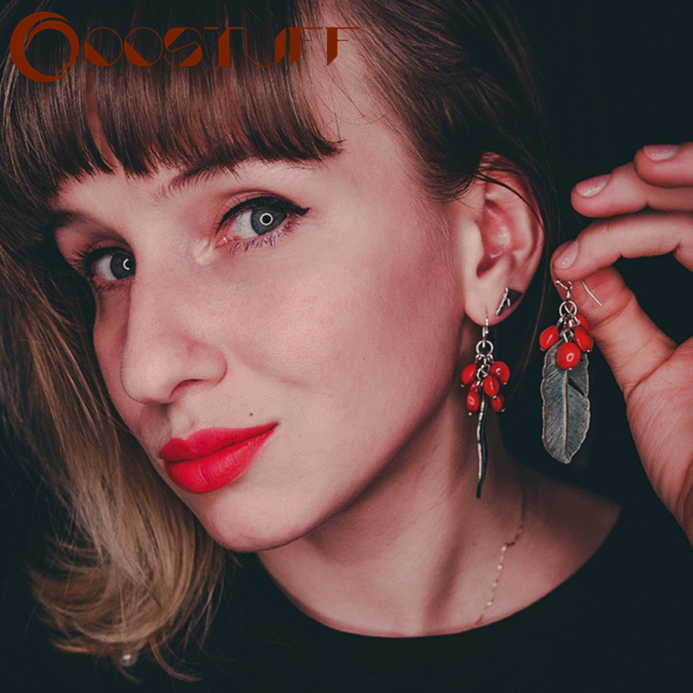 2023 Wholesale Beautiful Handmade Vintage for Women Earrings Green Feather Red Beans Pendientes brincos Jewelry Christmas Gift