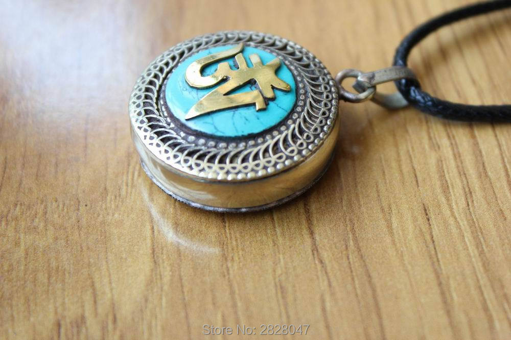 PN996 Tibetan Mantra Om 30mm Round Prayer Box Amulet Pendants Copper Inlaid Coral Turquoises Stone Gau Pendant Necklace