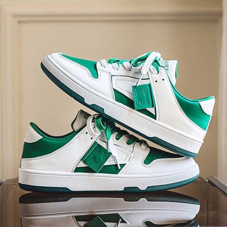 2024 men's shoes spring new white shoes fashion casual sneakers Korean niche trend board shoes
