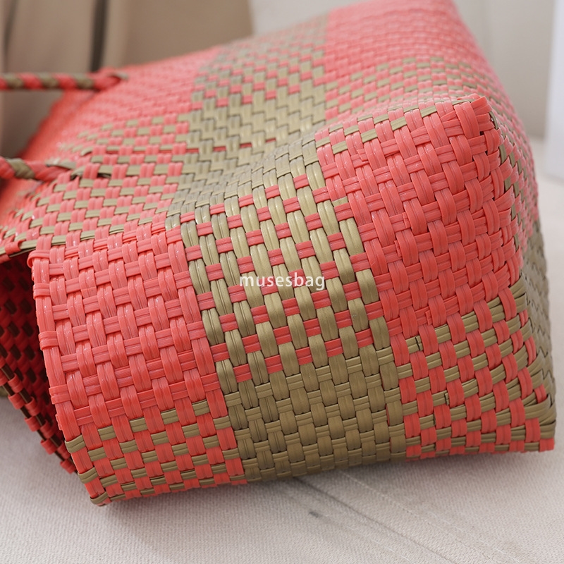 Designer Women's High Quality Practical Large Capacity Handheld Cabbage Basket Handheld Small and Popular Love Handmade Gift Bag Minimalist Handh