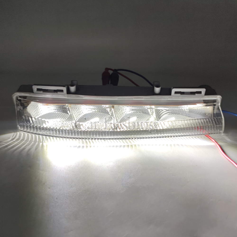 For Mercedes-Benz W204 W212 C250 C280 C350 E350 A2049068900 A2049069000 Car Front LED DRL Daytime Running Lamp Fog Light 12V