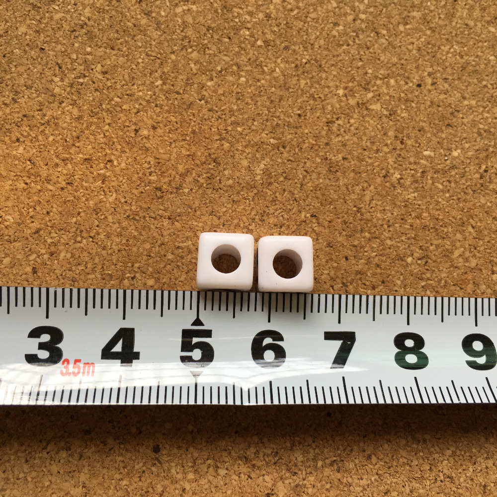 New Arrival Acrylic Letter Beads Cube 8*8MM Plastic Alphabet Beads Single Initial A Printing Sqaure Beads for Knit Bracelet