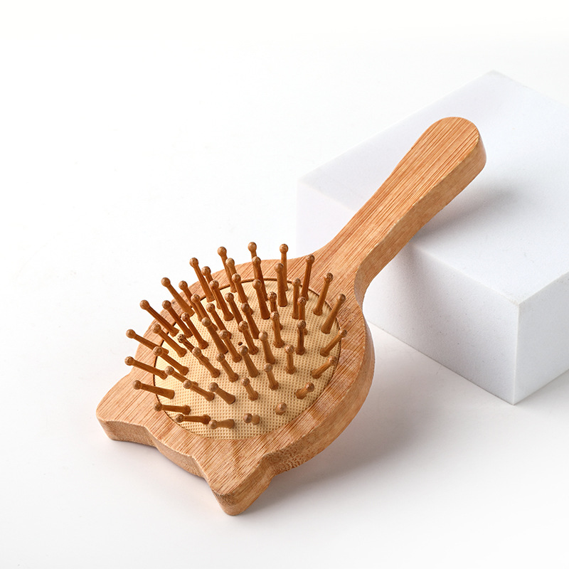 Portable Toddler Girl Hairbrush Small Cartoon Cat Air Cushion Comb for Kids Girl Bamboo wood Comb Hair Care Tool J381