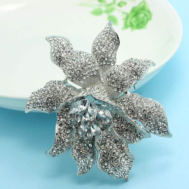 Zlxgirl Big Flower Brooches For Women Christmas Jewelry Brand Rhinestone Broaches Wedding Jewelry Very Nicely Flower Hijab Pins