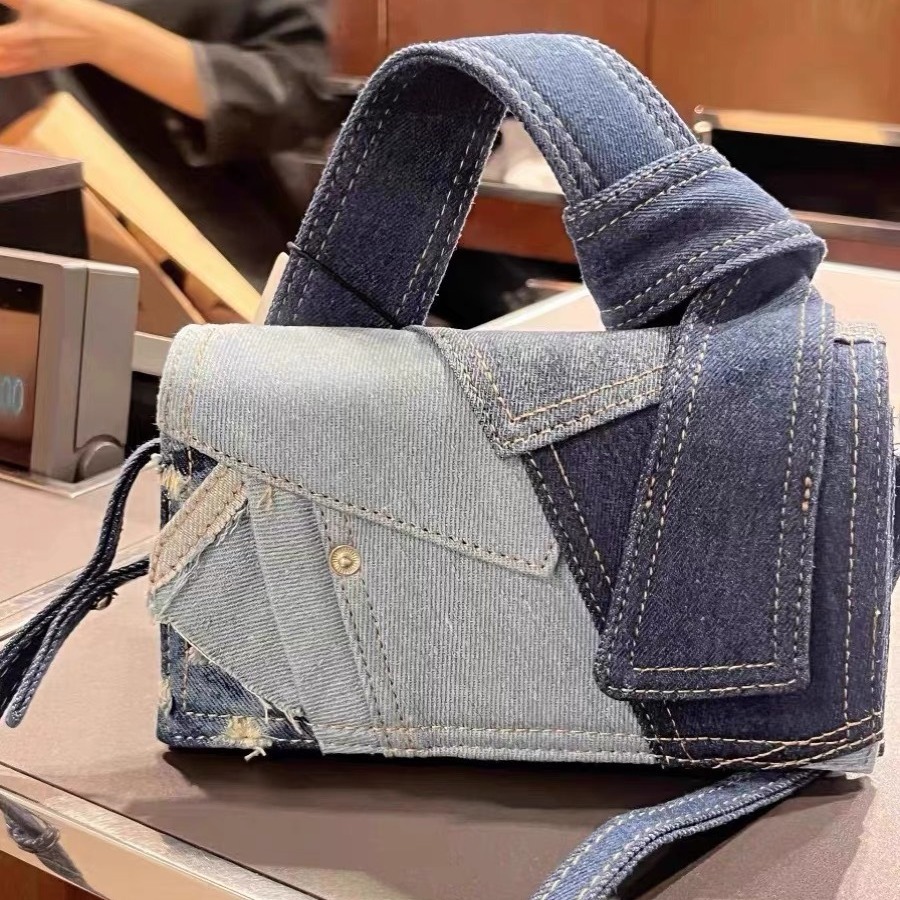 Small and versatile denim patchwork diagonal cross bag for women's new commuting portable small square bag Korean casual shoulder bag