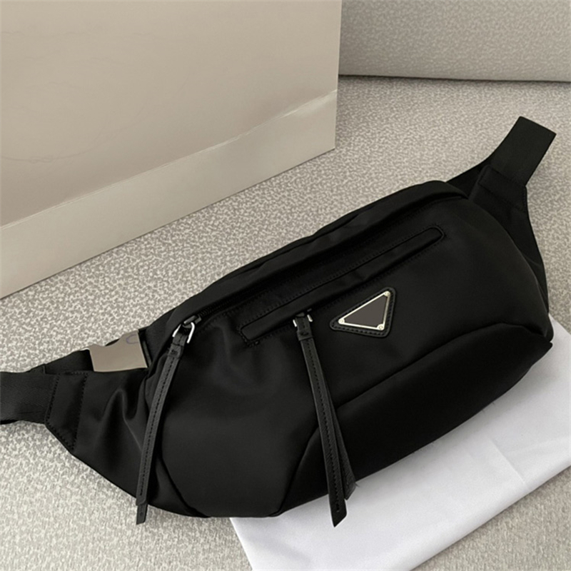 Designer Bumbag Nylon Waist Bag Men Womens Fashion Fanny Pack Black Luxury Crossbody Chest Bags Beltbag Pocket