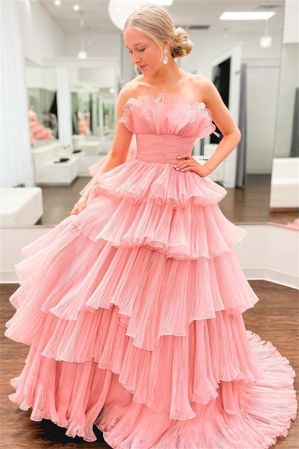 Long Prom Dresses Tiered Pleats Strapless Ball Gown Organza Lace-up Plus Size Formal Occasion Evening Party Gown Pd21