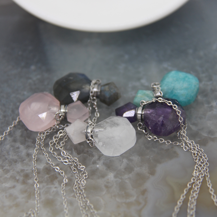 Amethysts/Labradorite/Amazonite Mini Perfume Bottle Pendant,Rose Quartzs/White Quartz Essential Oil Diffuser Vial Keepsake