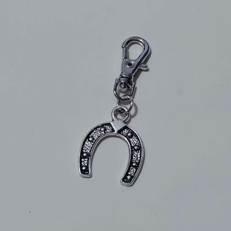 20 PCS Cowboy Hat Boot Horse Rotating Lobster Clasp Cowboy Series Keys Accessories Car Bag Pendant Key Chain Charm unisex